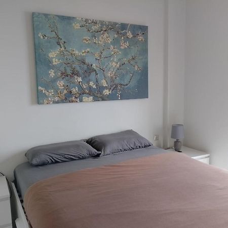 Ferienwohnung Climbers' Nest 'With Sea And Rock Views And Private Pool' Kamari  Exterior foto