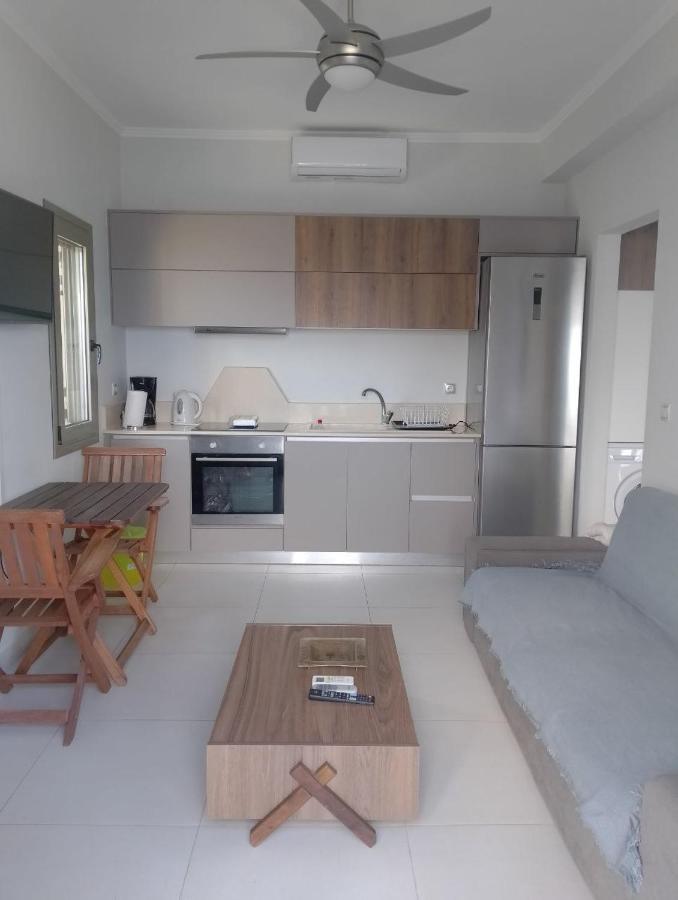 Ferienwohnung Climbers' Nest 'With Sea And Rock Views And Private Pool' Kamari  Exterior foto